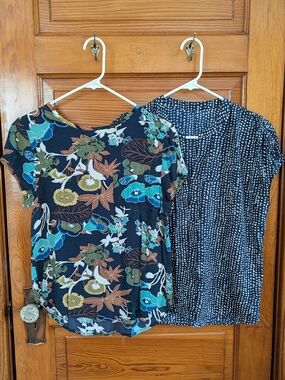 H&M Bundle Of 2 Navy Blue Short Sleeve Blouses - Teal Floral, White Dot